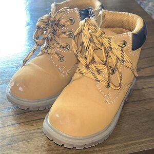 Eddie Bauer Kids' Tan Lace-Up Boots